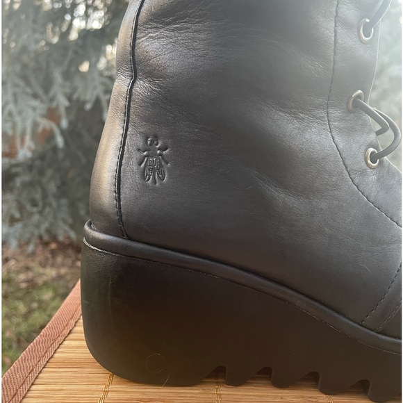 FLY LONDON Black Leather Lace Up / Zipper Platform Wedge Mid-calf Boots.  8-8.5 - Picture 4 of 13